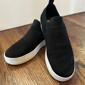 Women's Black Steve Madden Slip On Sneakers, Size 8